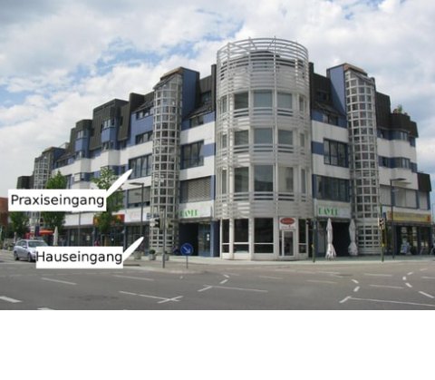 Praxisgebäude in der Leonberger Straße 99 in Leonberg
